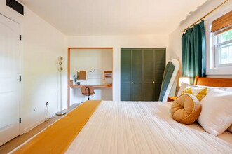 807 W Trinity Ave, Unit 128, Unit 128 in Durham, NC - Building Photo - Building Photo