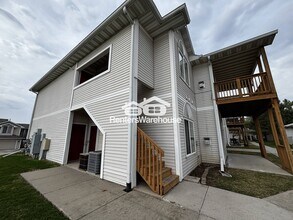 950 67th St in West Des Moines, IA - Foto de edificio - Building Photo