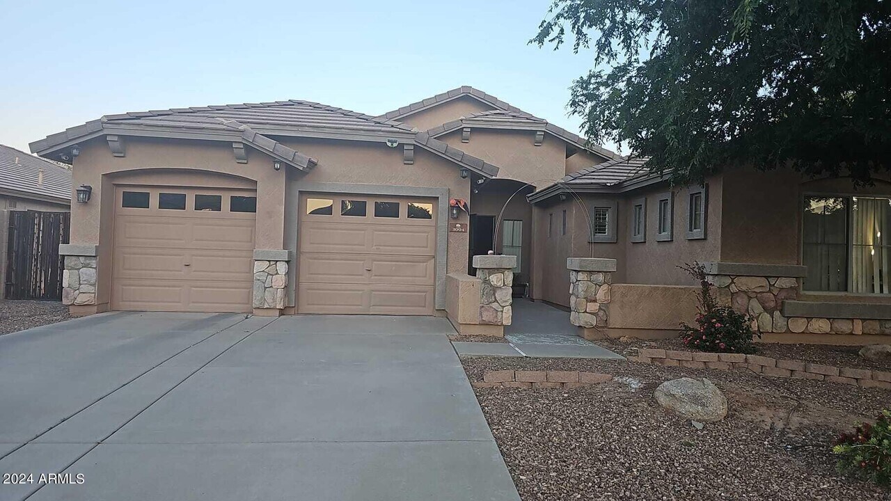 3094 S Martingale Rd in Gilbert, AZ - Building Photo
