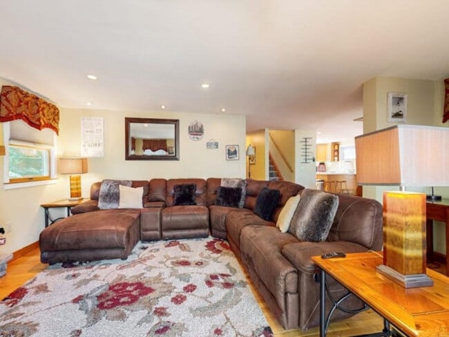 26 Marley Way in Queensbury, NY - Building Photo - Building Photo