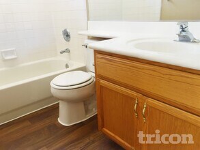 1426 Silver Glen Ave in Las Vegas, NV - Building Photo - Building Photo