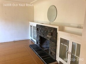 34008 Old Yale Rd in Abbotsford, BC - Building Photo - Building Photo