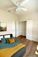 418 Cimarron in Spring Branch, TX - Foto de edificio - Building Photo