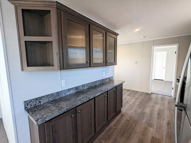 587 Delaware in Belleville, MI - Building Photo - Building Photo