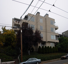 Eden Court Apartments in Seattle, WA - Building Photo - Building Photo