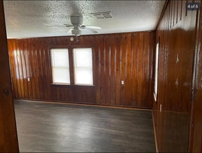 1185 Oregon Ave in Beaumont, TX - Building Photo - Building Photo