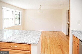 329 Gundry Dr in Falls Church, VA - Building Photo - Building Photo