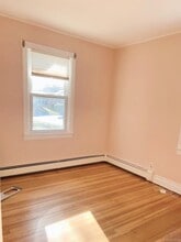 11 Edgewood Pl in Huntington Station, NY - Building Photo - Building Photo