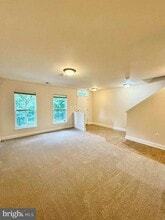 11918 Weybridge Lane in Germantown, MD - Building Photo - Building Photo