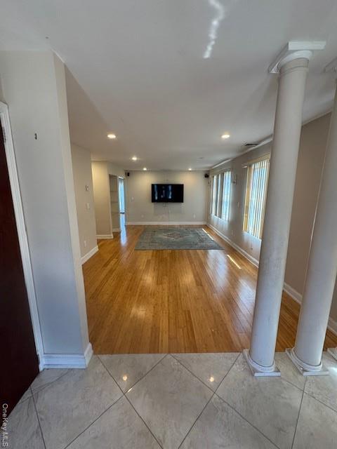 2641 Montauk Ave in Merrick, NY - Foto de edificio - Building Photo