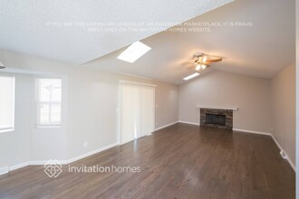10994 Ash Pl in Thornton, CO - Foto de edificio - Building Photo