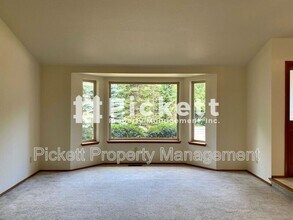 10659 Wharf Pl NW in Silverdale, WA - Building Photo - Building Photo