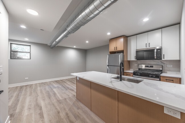 2403 N Kedzie Blvd, Unit G