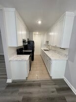 345 S Manhattan Pl in Los Angeles, CA - Building Photo