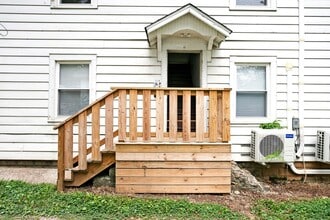 104 Taylor Blvd in Vine Grove, KY - Building Photo - Building Photo