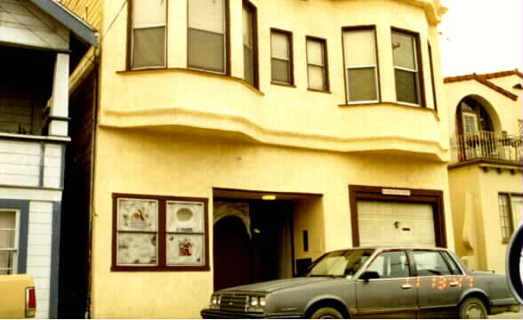 1215 Wanda St in Crockett, CA - Foto de edificio