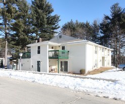 Mill Hollow Apartments in Belchertown, MA - Foto de edificio - Building Photo