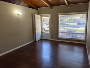 11795 SW 7th St, Unit 11795 in Beaverton, OR - Building Photo - Building Photo