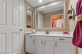 13962 Southampton Dr in Bonita Springs, FL - Building Photo - Building Photo
