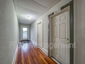 11 N Central Ave in Umatilla, FL - Building Photo