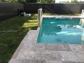 4575 Post Ave in Miami Beach, FL - Building Photo - Building Photo