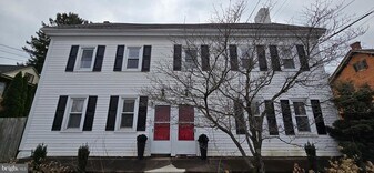 2194 Spinnerstown Rd in Spinnerstown, PA - Building Photo