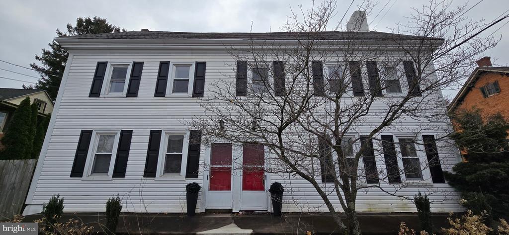 2194 Spinnerstown Rd in Spinnerstown, PA - Building Photo