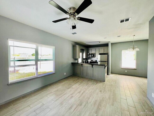 14 Nassau St in Edinburg, TX - Building Photo - Building Photo