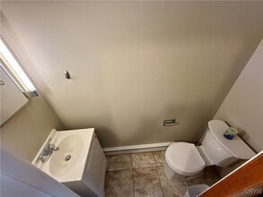 4288 Candlelight Ln in Liverpool, NY - Building Photo - Building Photo