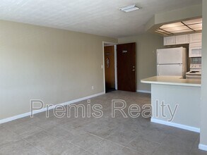 2664 St Joseph Dr in Dunedin, FL - Building Photo - Building Photo