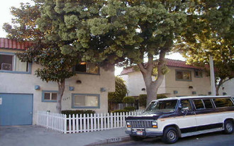 7243-7247 Milton Ave in Whittier, CA - Building Photo