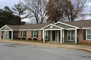 E. J. Knight Apartments in Columbus, GA - Building Photo