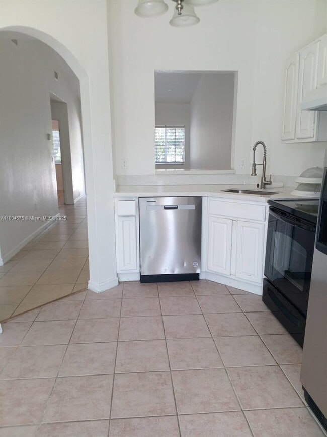 57 NE 13th Ave in Homestead, FL - Building Photo - Building Photo