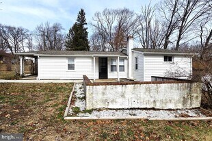 215 Cowpath Rd in Souderton, PA - Building Photo