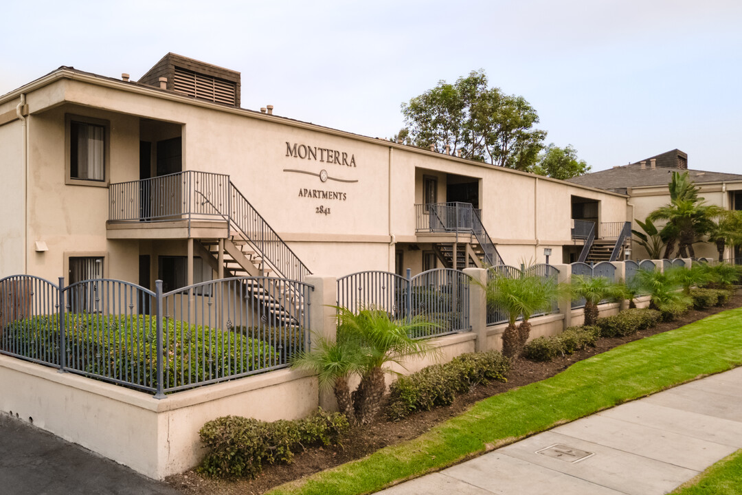 Monterra Apartment Homes in Anaheim, CA - Building Photo