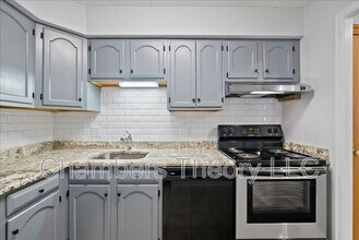 1301 N Courthouse Rd in Arlington, VA - Building Photo - Building Photo