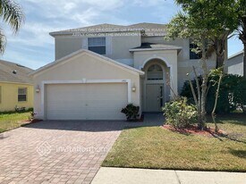 1401 Gallberry Ct in Trinity, FL - Building Photo