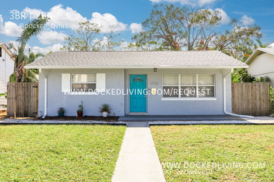 3736 3rd Ave N in St. Petersburg, FL - Building Photo