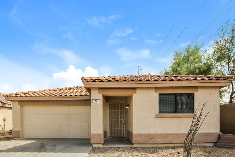 18611 North 22nd St in Phoenix, AZ - Building Photo