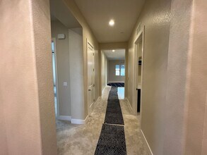 2585 Grand Lake Ln in Manteca, CA - Building Photo - Building Photo