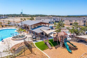 194 McKittrick Ridge St in Dripping Springs, TX - Building Photo - Building Photo