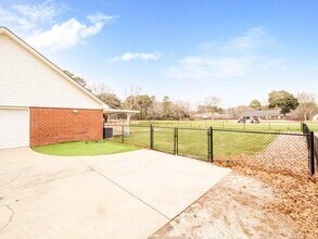 655 Torrey Pines Dr in Sumter, SC - Building Photo - Building Photo