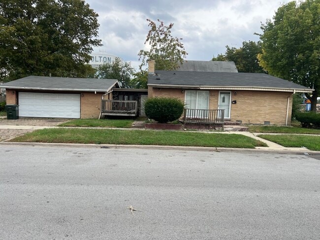 property at 14941 Evans Ave