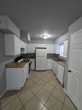 7731 Deadwood Dr in Houston, TX - Foto de edificio - Building Photo