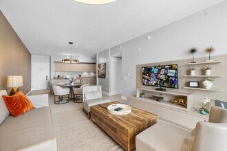 4111 S Ocean Dr in Hollywood, FL - Foto de edificio - Building Photo