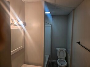 70 Cleveland St in Manchester, NH - Building Photo - Building Photo