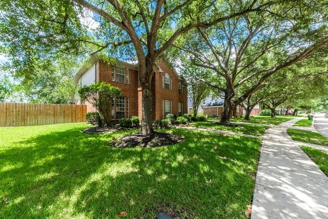 2608 Leroy St in Pearland, TX - Building Photo - Building Photo