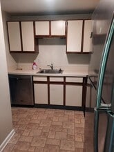 10 Longworth Ave in Brockton, MA - Foto de edificio - Building Photo