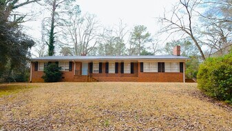 1380 Ivywood Dr in Athens, GA - Building Photo