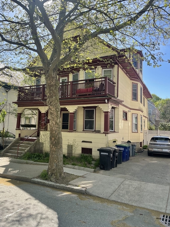 20 Burnham St in Somerville, MA - Building Photo - Building Photo